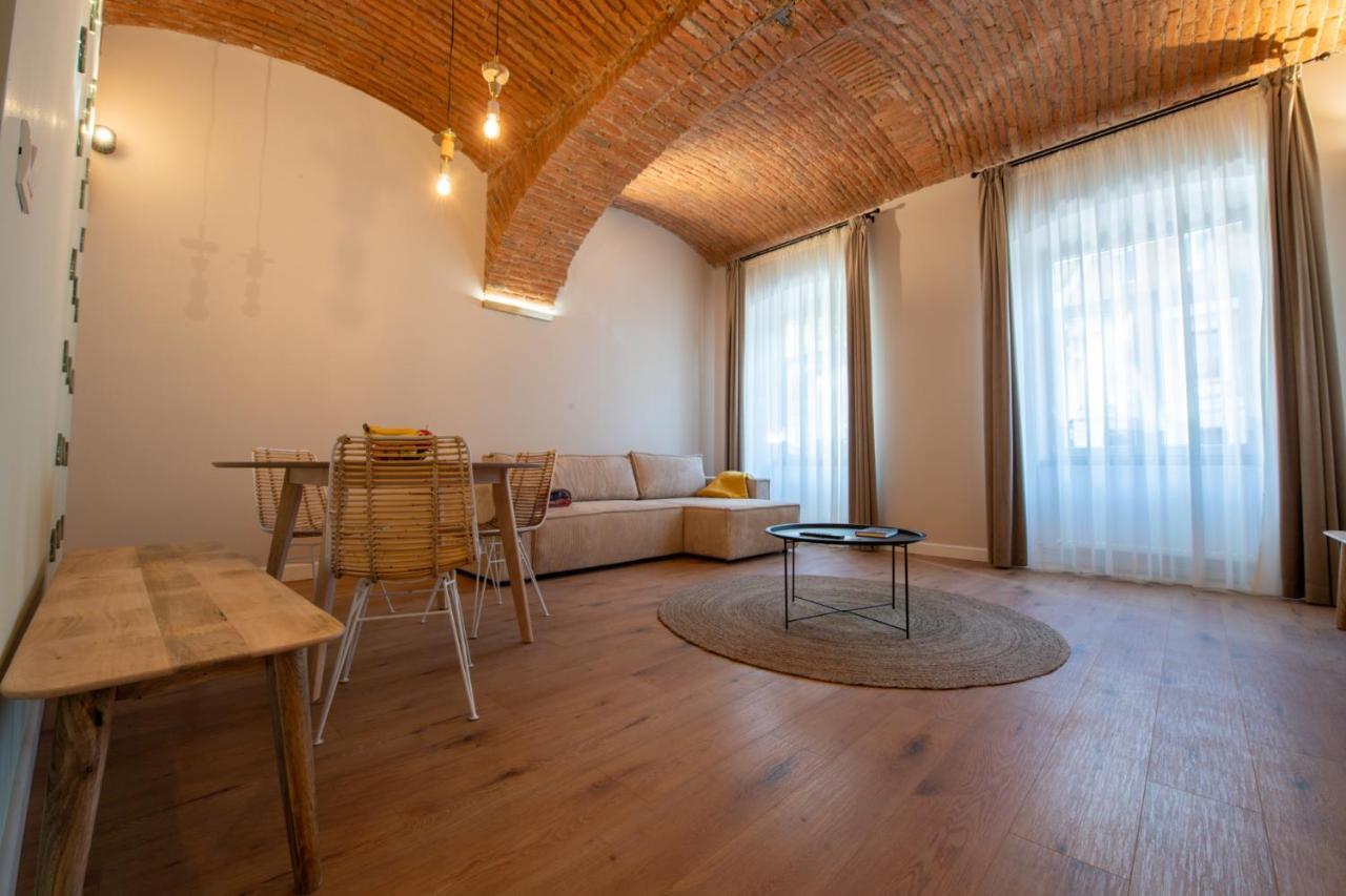 Apartamento Apollo Brasovul Istoric Exterior foto